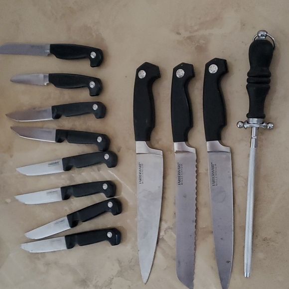 Vintage Butcher Block Set with (12) knives/tool - Picture 3 of 6